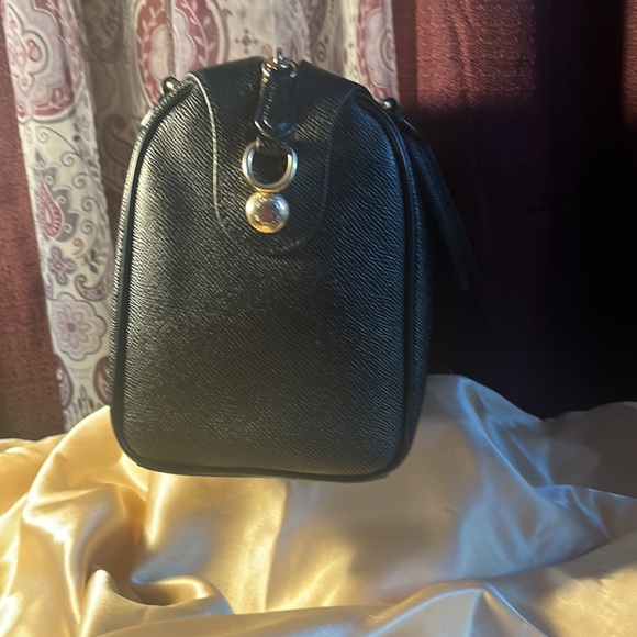 Mini Bennet - Picture 2 of 7